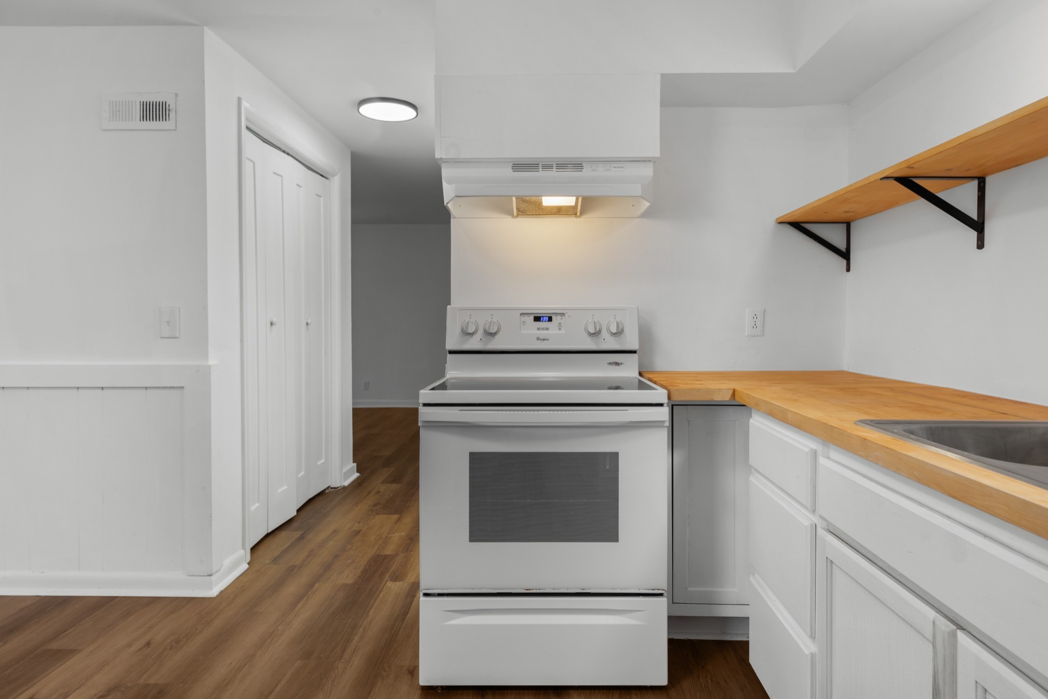 612 Andrea Court Antioch, TN 37013 - Photo 12 of 28 a utility room with dryer and washer