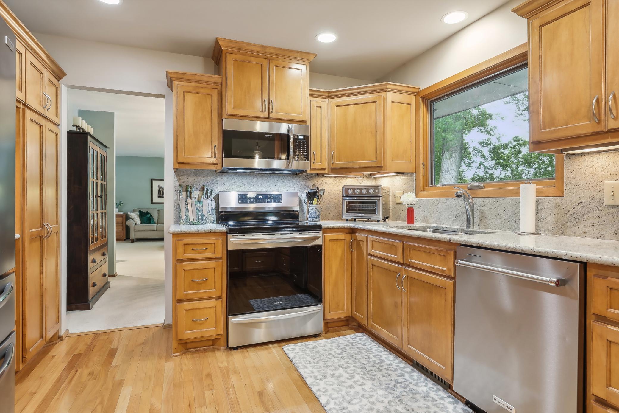 7930 Island Road Eden Prairie, MN 55347 - Photo 8 of 40 Gallery Image 8