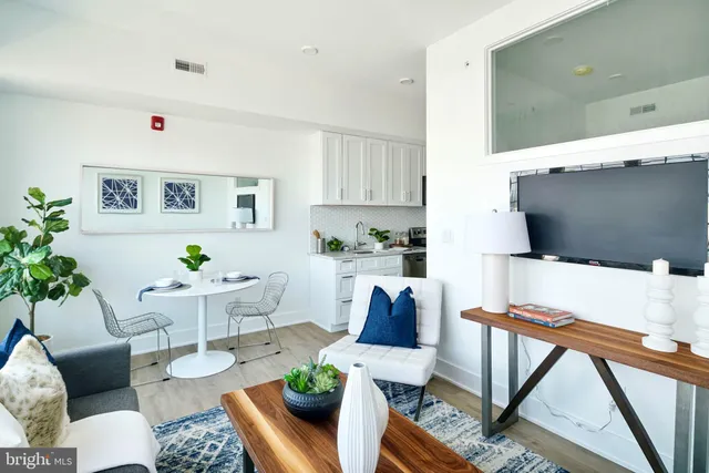 $1,384 | 1324 Frankford Avenue, Unit 414, Philadelphia, PA 19125