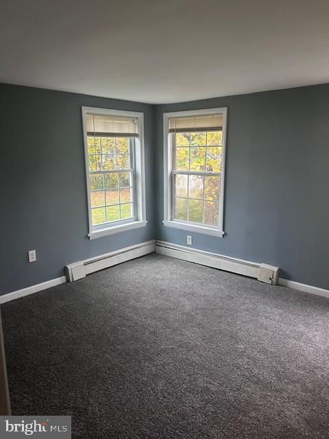 140 East Federal Street Burlington, NJ 08016 - Photo 16 of 18 an empty room with a window