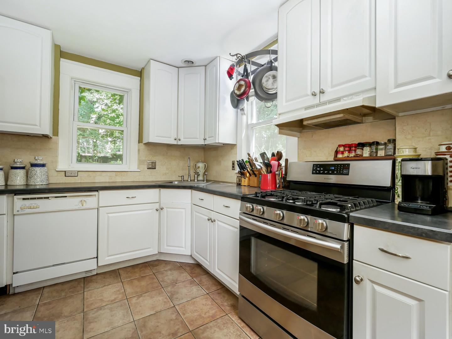 10 Clemens Road Doylestown, PA 18901 - Photo 4 of 35 Gallery Image 4