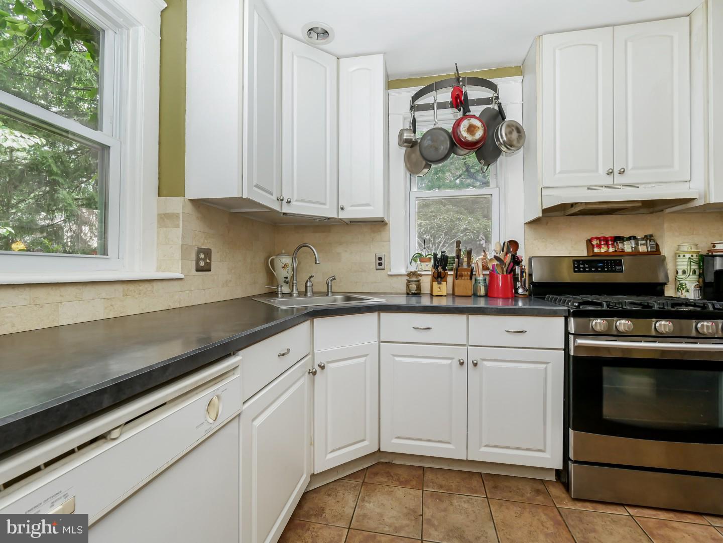 10 Clemens Road Doylestown, PA 18901 - Photo 5 of 35 Gallery Image 5