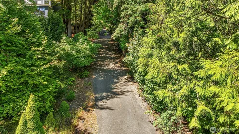 $700,000 | 44-xx Ferncroft Road, Mercer Island, WA 98040