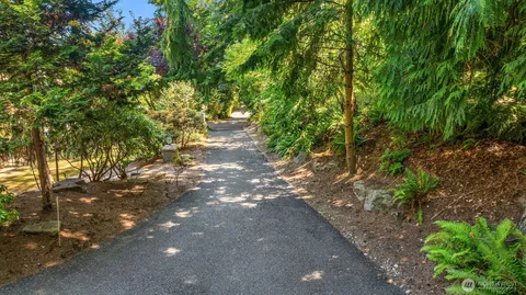 $700,000 | 44-xx Ferncroft Road, Mercer Island, WA 98040