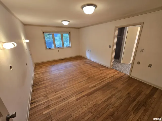 $284,000 | 2 Webster Hill E Street, Mount Vernon, IL 62864