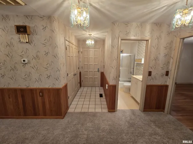 $284,000 | 2 Webster Hill E Street, Mount Vernon, IL 62864