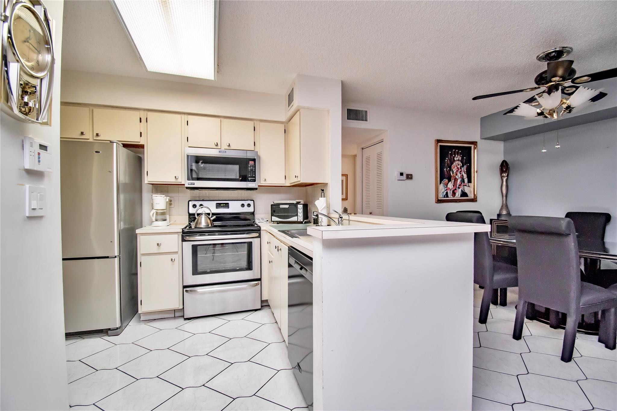 14895 Builtmore Way Delray Beach, FL 33446 - Photo 4 of 15 Photo 4