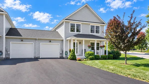 $635,000 | 9 Baxter Lane, Unit 1, Gorham, ME 04038