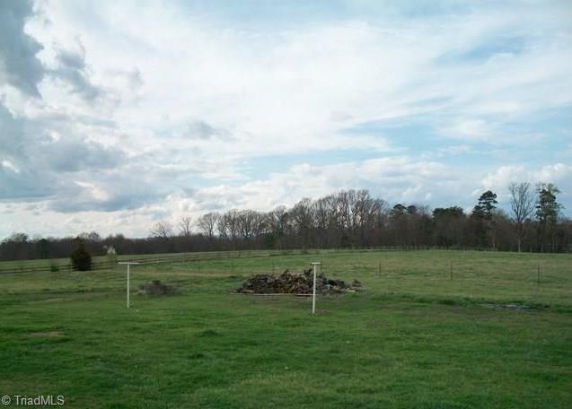 4804 Howell School Road Jonesville, NC 28642 - Photo 11 of 16 Gallery Image 11