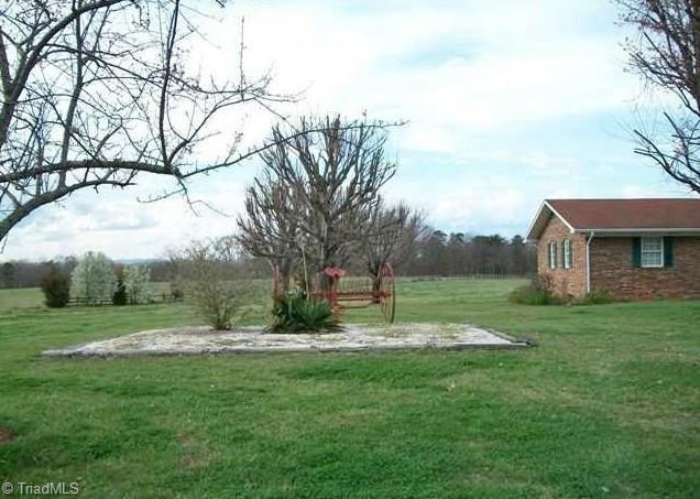 4804 Howell School Road Jonesville, NC 28642 - Photo 13 of 16 Gallery Image 13