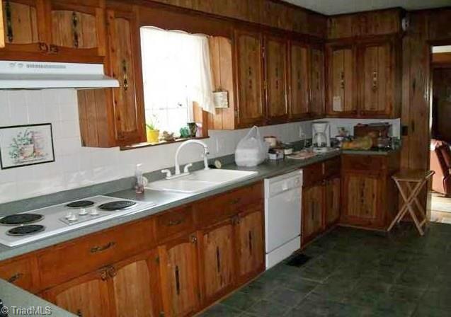 4804 Howell School Road Jonesville, NC 28642 - Photo 7 of 16 Gallery Image 7