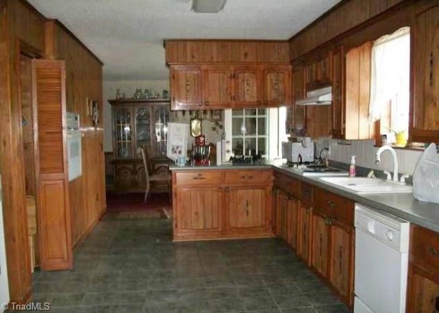 4804 Howell School Road Jonesville, NC 28642 - Photo 8 of 16 Gallery Image 8