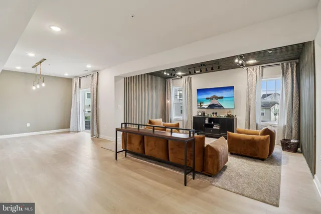 $1,075,000 | 7035 Cor Crk Way, Glenn Dale, MD 20769