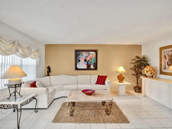 $145,000 | 298 Burgundy G, Delray Beach, FL 33484