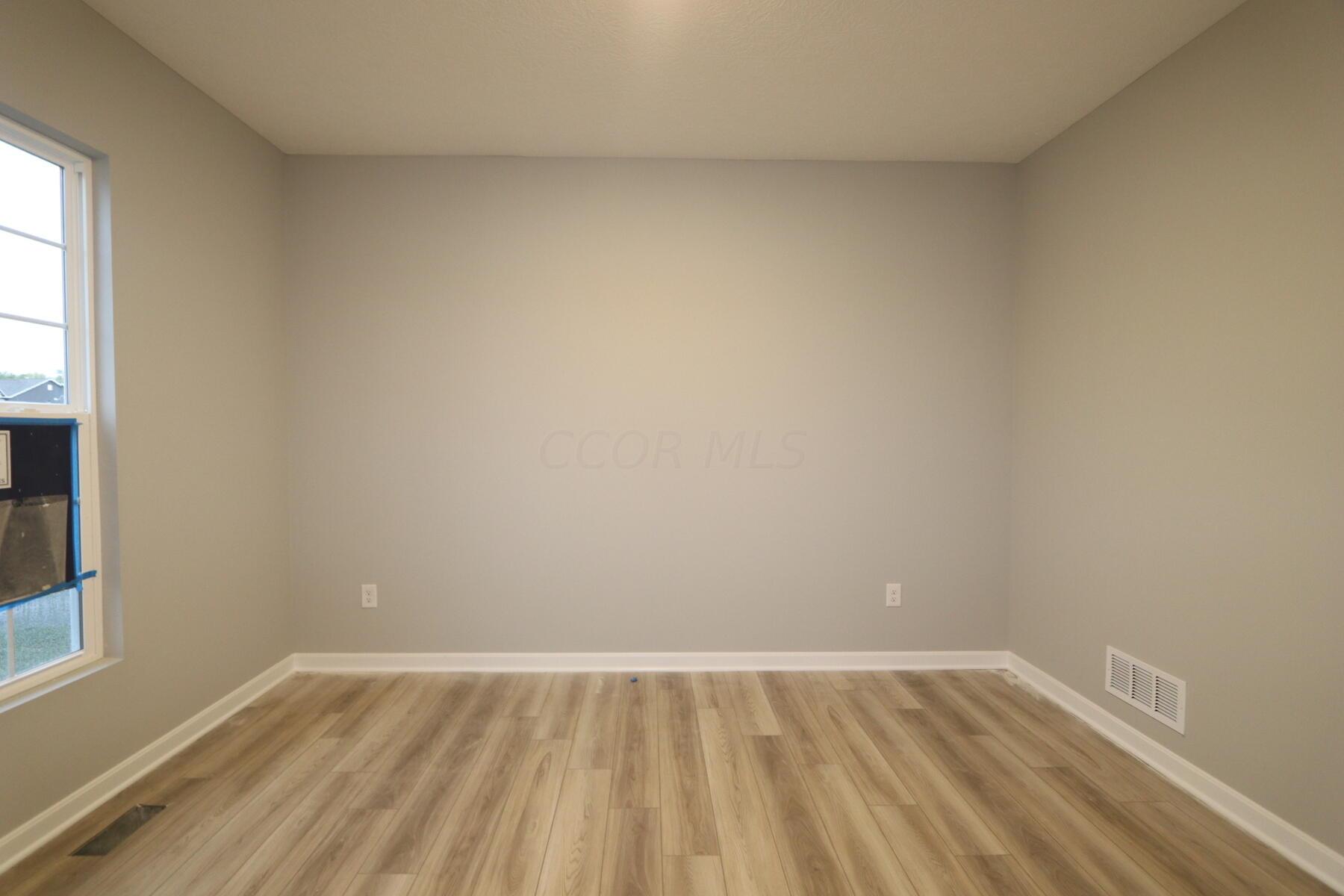 362 Cherry Hills Road Commercial Point, OH 43116 - Photo 2 of 25 Interior