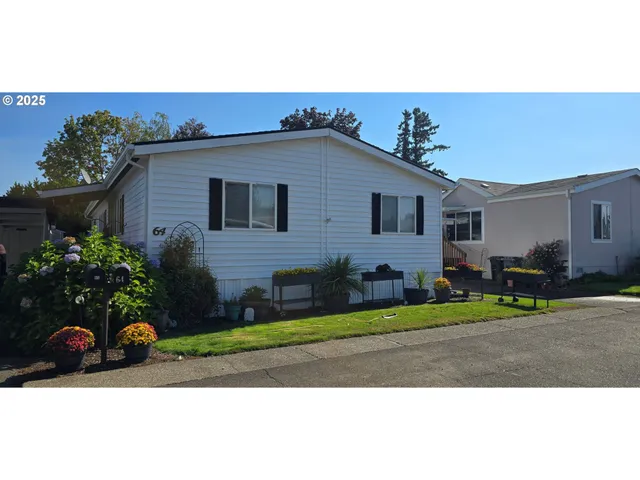 $114,900 | 835 Southeast 1st Avenue, Unit 64, Canby, OR 97013