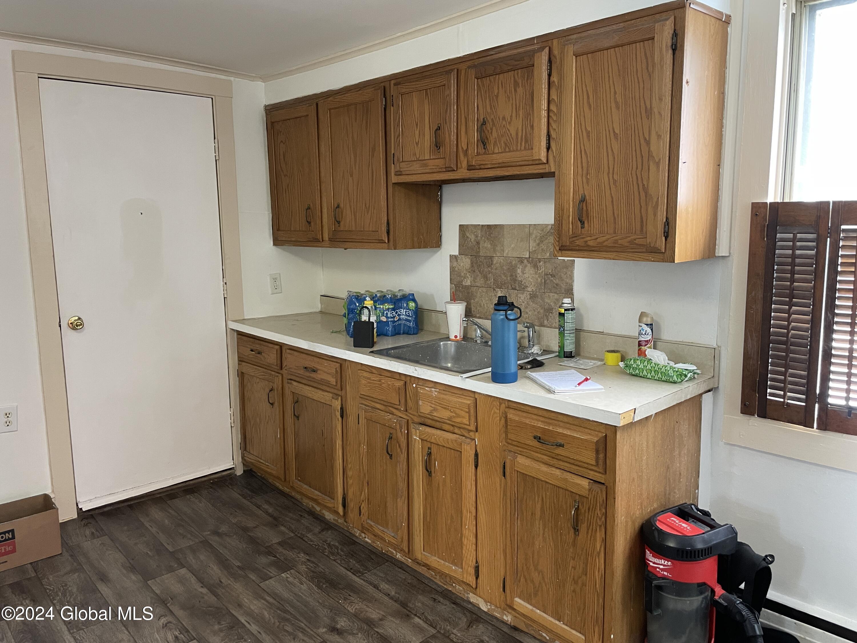 237 Front Street Schenectady, NY 12305 - Photo 5 of 16 IMG_4090