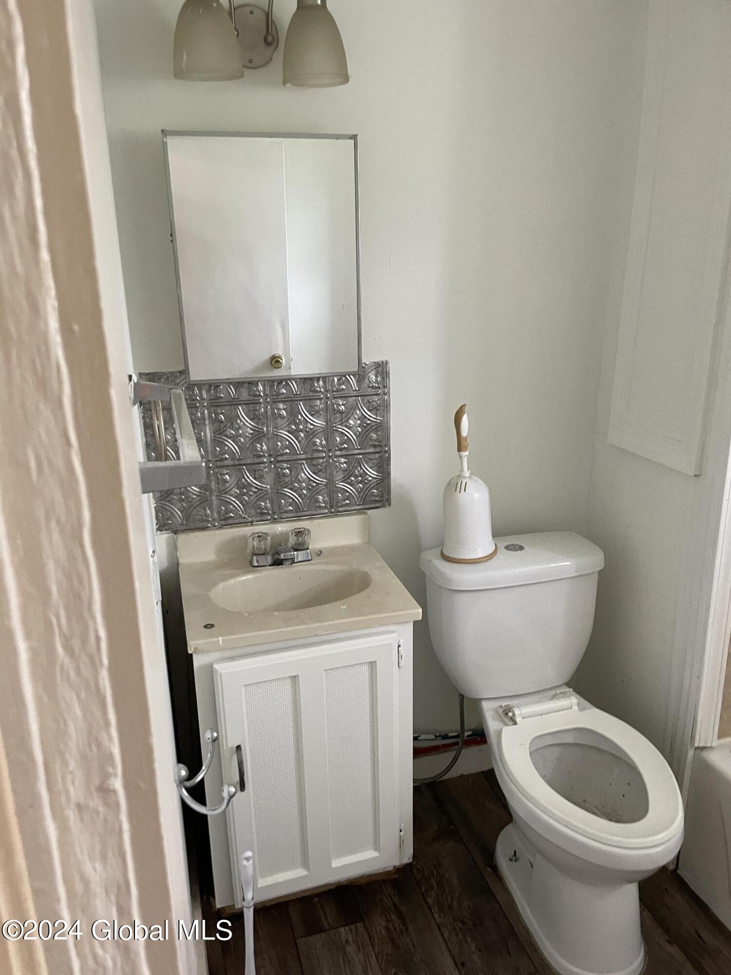 237 Front Street Schenectady, NY 12305 - Photo 8 of 16 IMG_4093