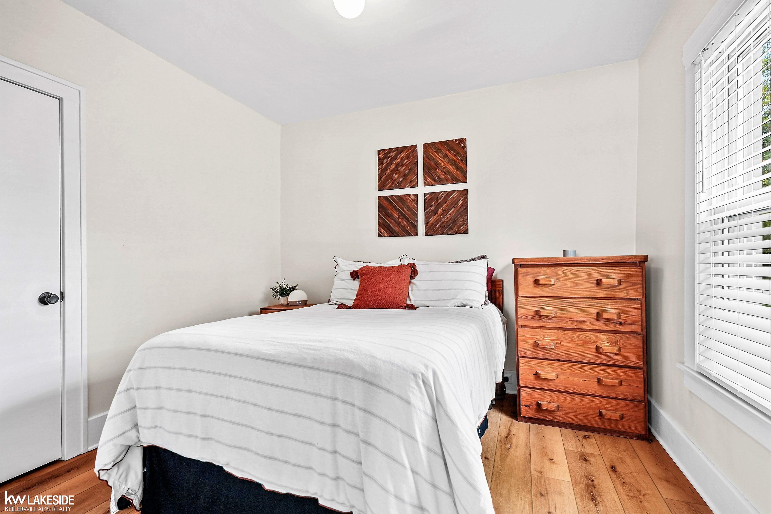 2735 Harvard Road Berkley, MI 48072 - Photo 8 of 18 50117533-7.JPG