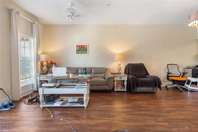 $2,100 | 300 State Street East, Unit 204, Oldsmar, FL 34677