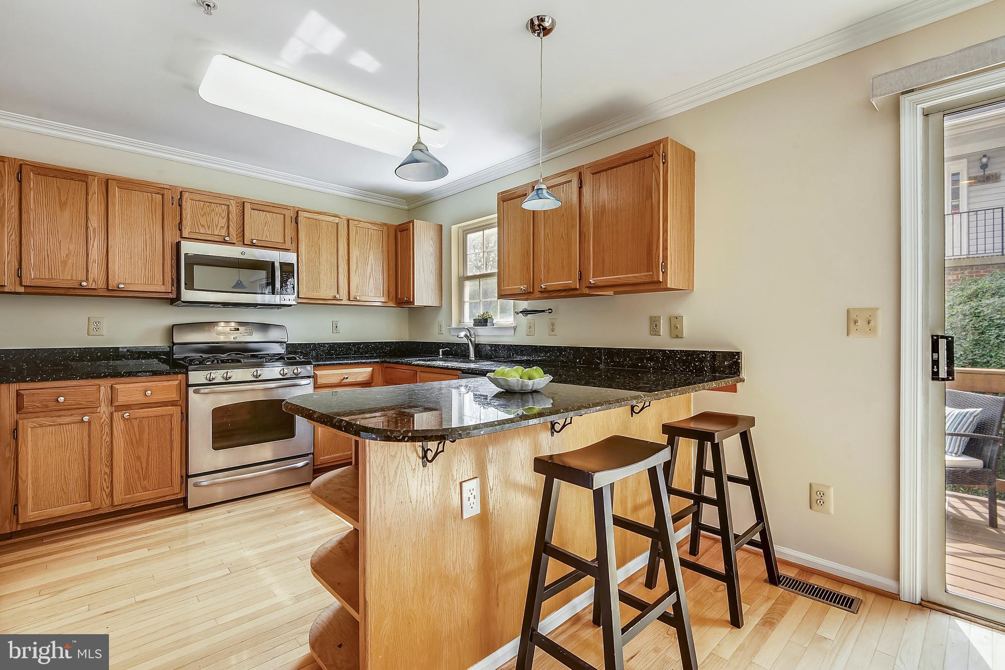 1802 Lansdowne Way Silver Spring, MD 20910 - Photo 12 of 43 Large kitchen with granite countertops