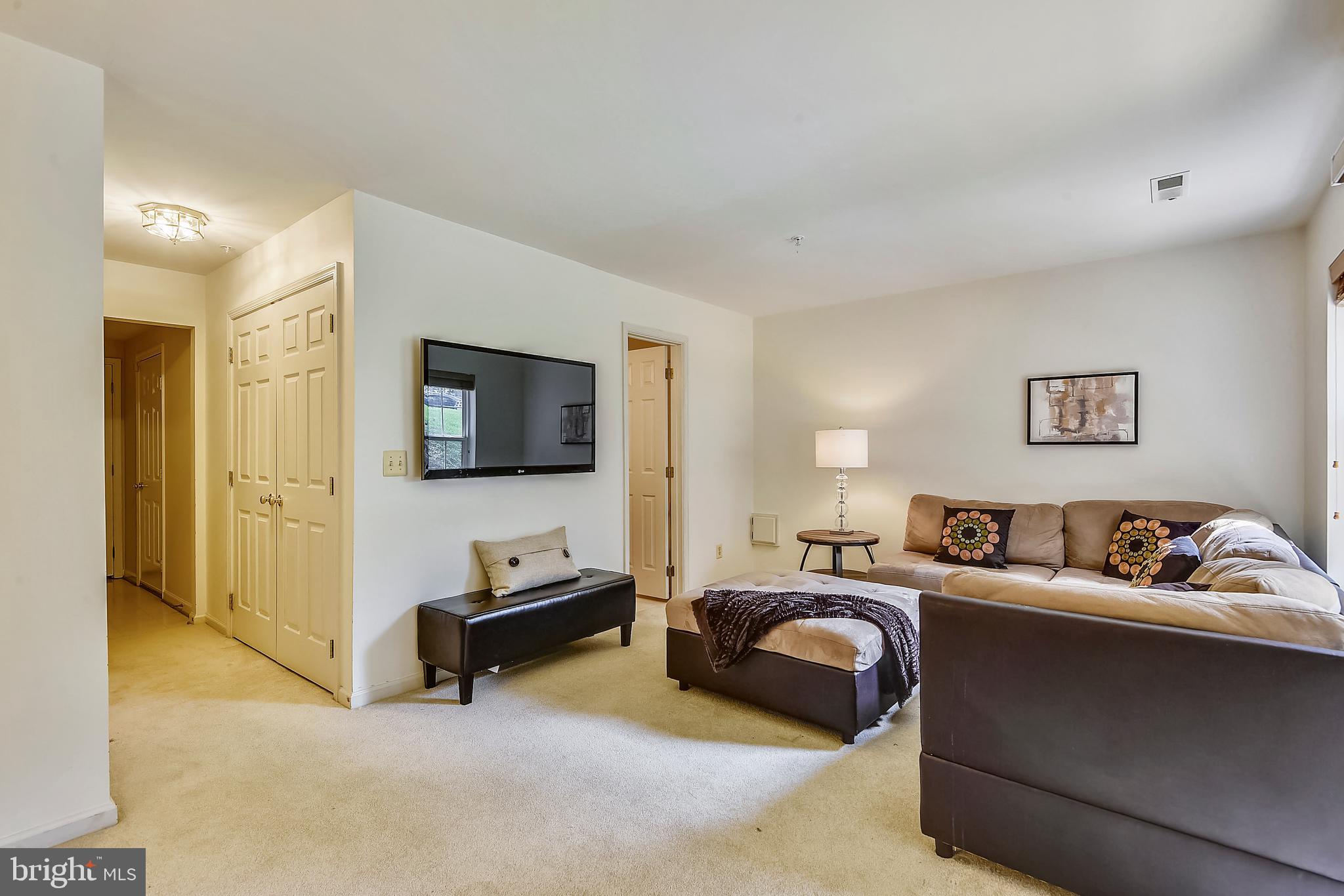 1802 Lansdowne Way Silver Spring, MD 20910 - Photo 30 of 43 family room with full bath