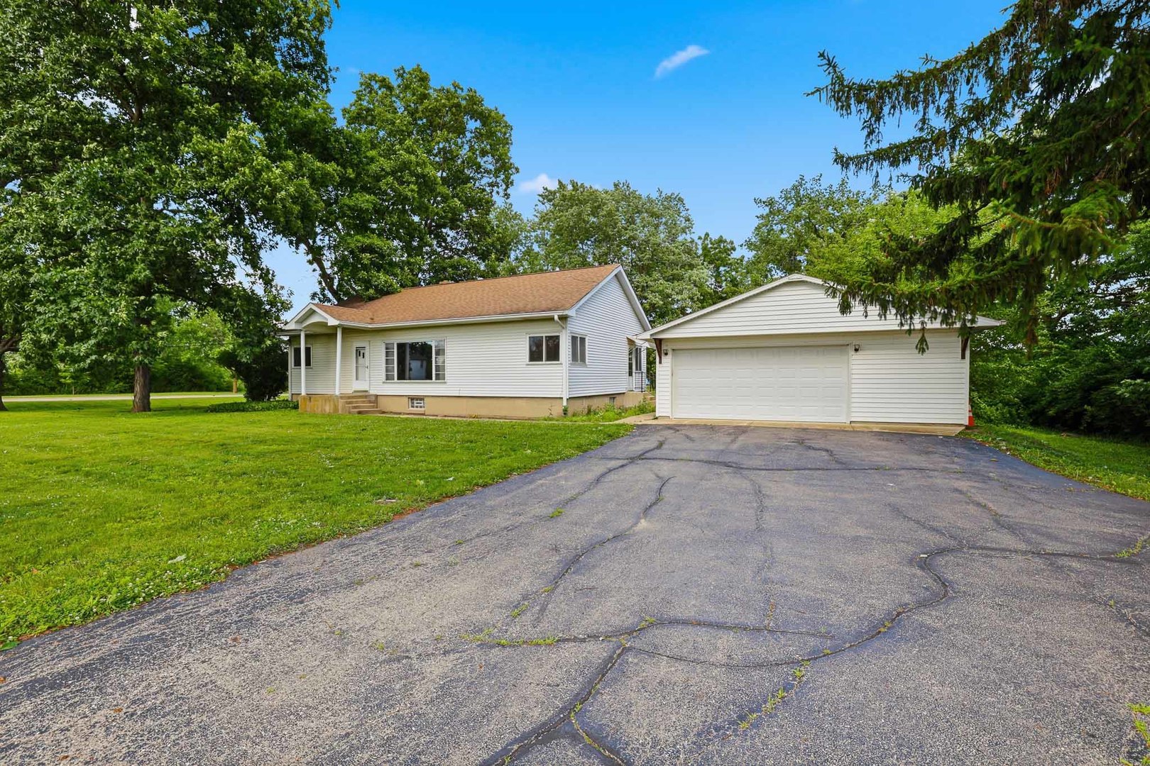 3S103 South Raddant Road Batavia, IL 60510 - Photo 3 of 43
