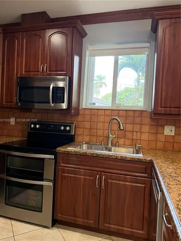 $4,800 | 1055 Northeast 85th Street, Unit 1055, Miami, FL 33138