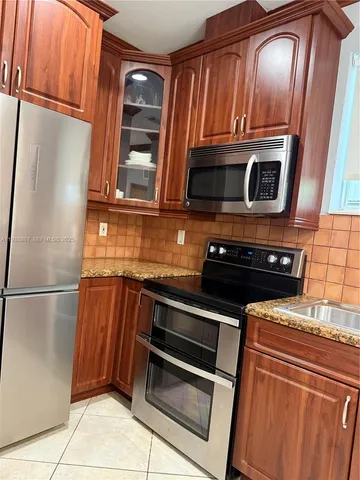 $4,800 | 1055 Northeast 85th Street, Unit 1055, Miami, FL 33138