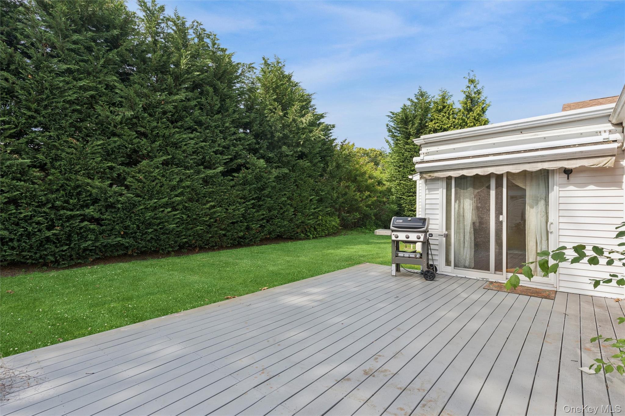 72 Lake End Road Merrick, NY 11566 - Photo 40 of 43