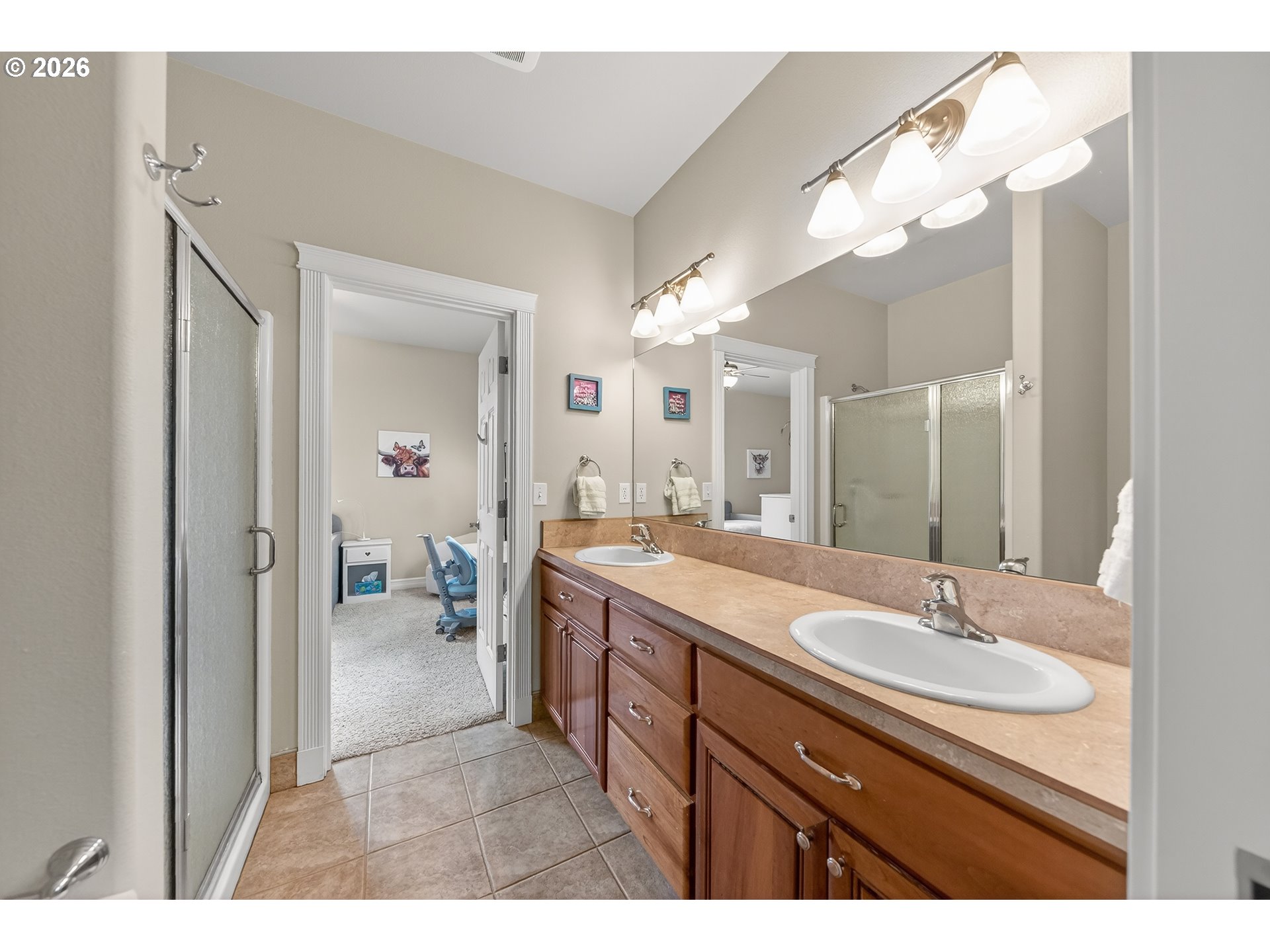 2700 Melrose Road Roseburg, OR 97471 - Photo 21 of 48 a bathroom with a sink a light fixture and a mirror