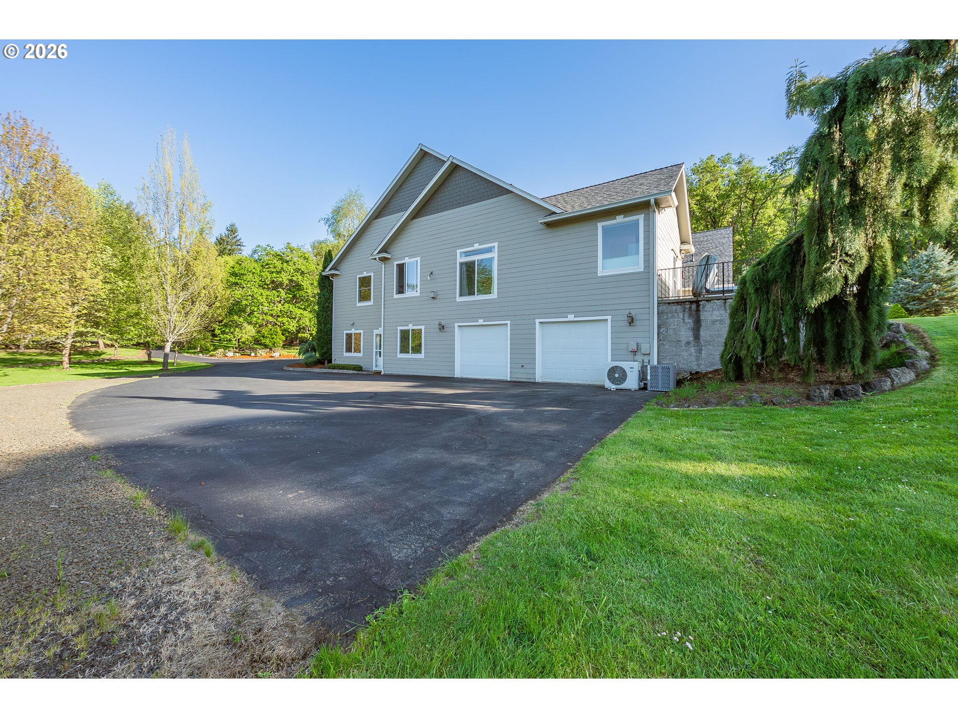 2700 Melrose Road Roseburg, OR 97471 - Photo 33 of 48 a front view of a house with garden