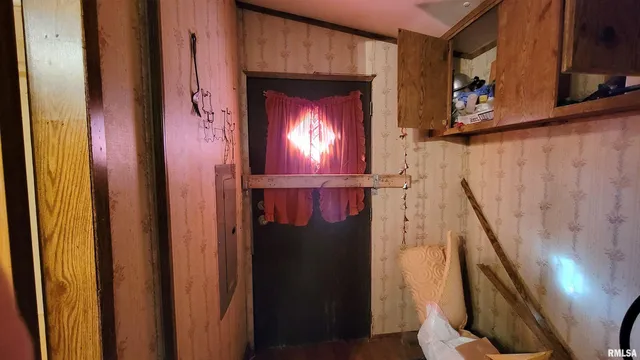 $29,900 | 2417 West Cherry Street, Herrin, IL 62948