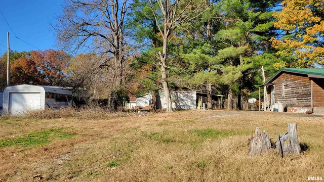 $29,900 | 2417 West Cherry Street, Herrin, IL 62948