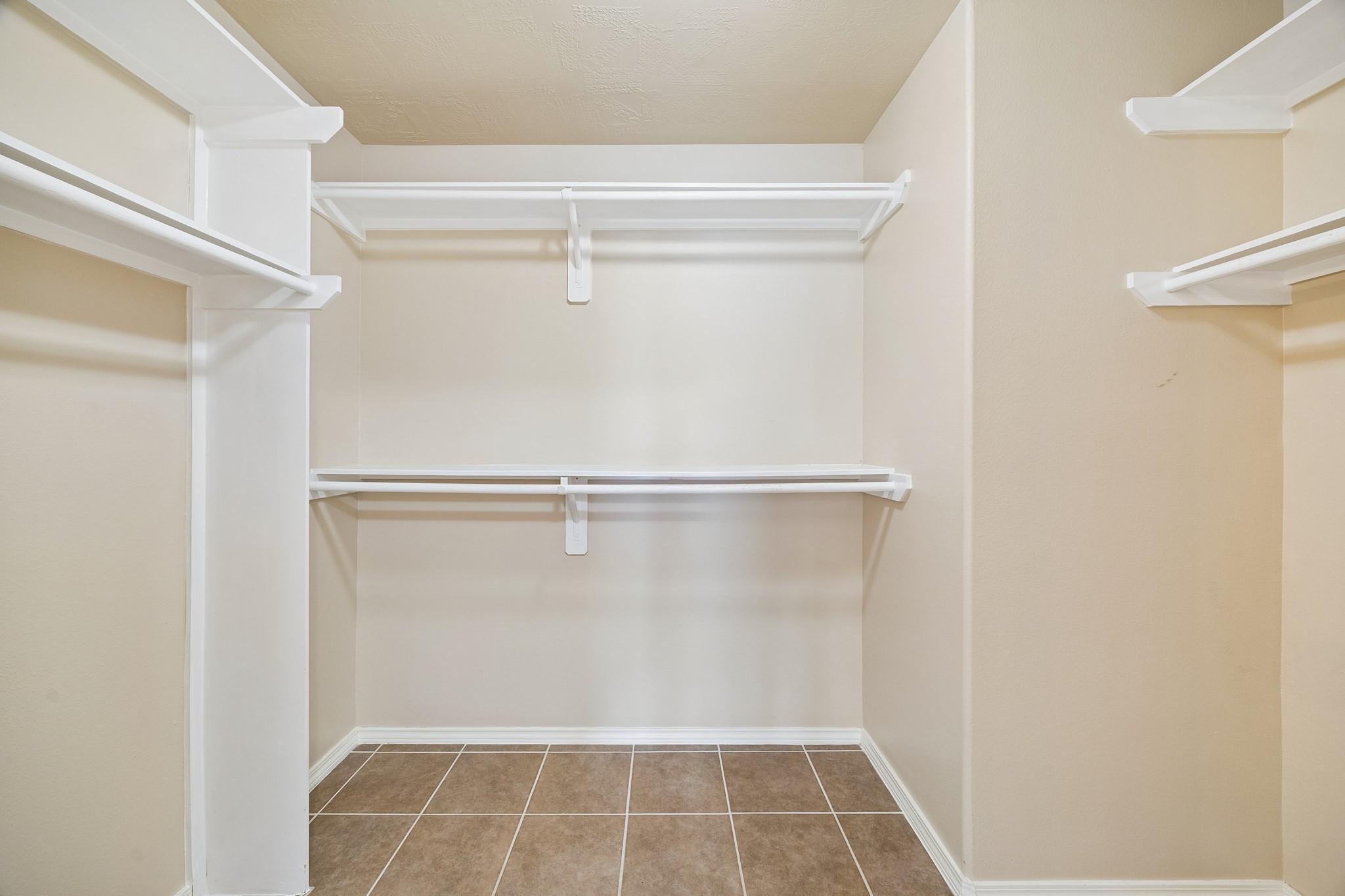 20110 Saddle Ranch Drive Humble, TX 77338 - Photo 10 of 15 Walk-in closet