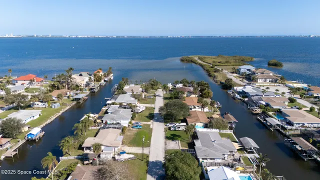 $3,500 | 1707 South Harbor Drive, Merritt Island, FL 32952