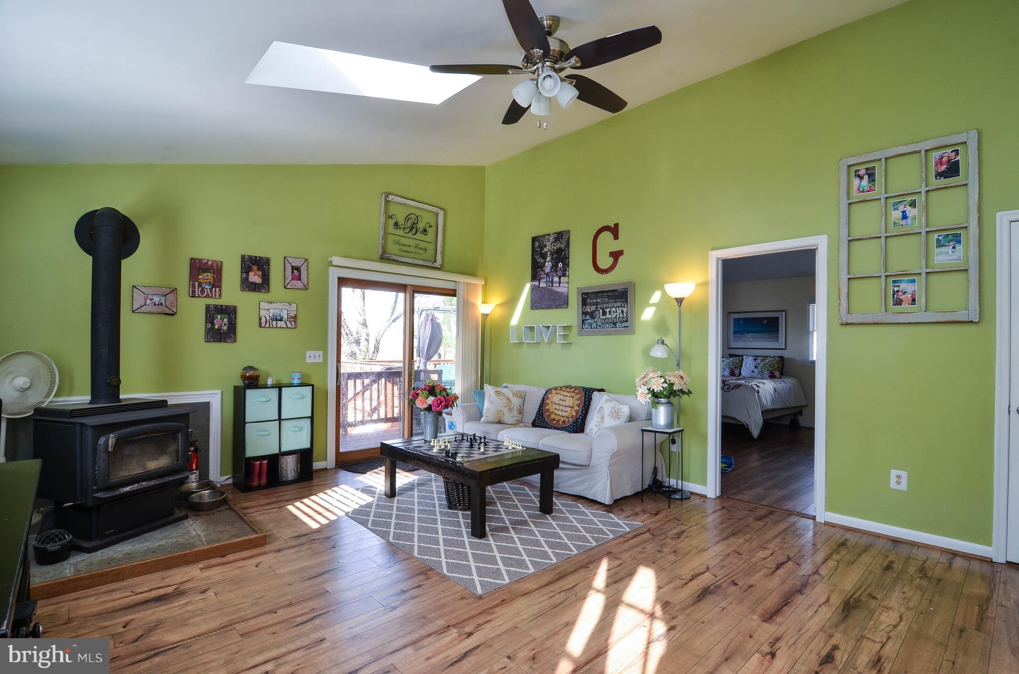 26630 Ridge Road Damascus, MD 20872 - Photo 12 of 42 Family Room.