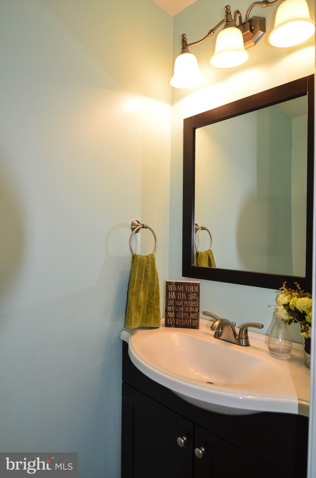 26630 Ridge Road Damascus, MD 20872 - Photo 14 of 42 Powder Room~ off Family Room.