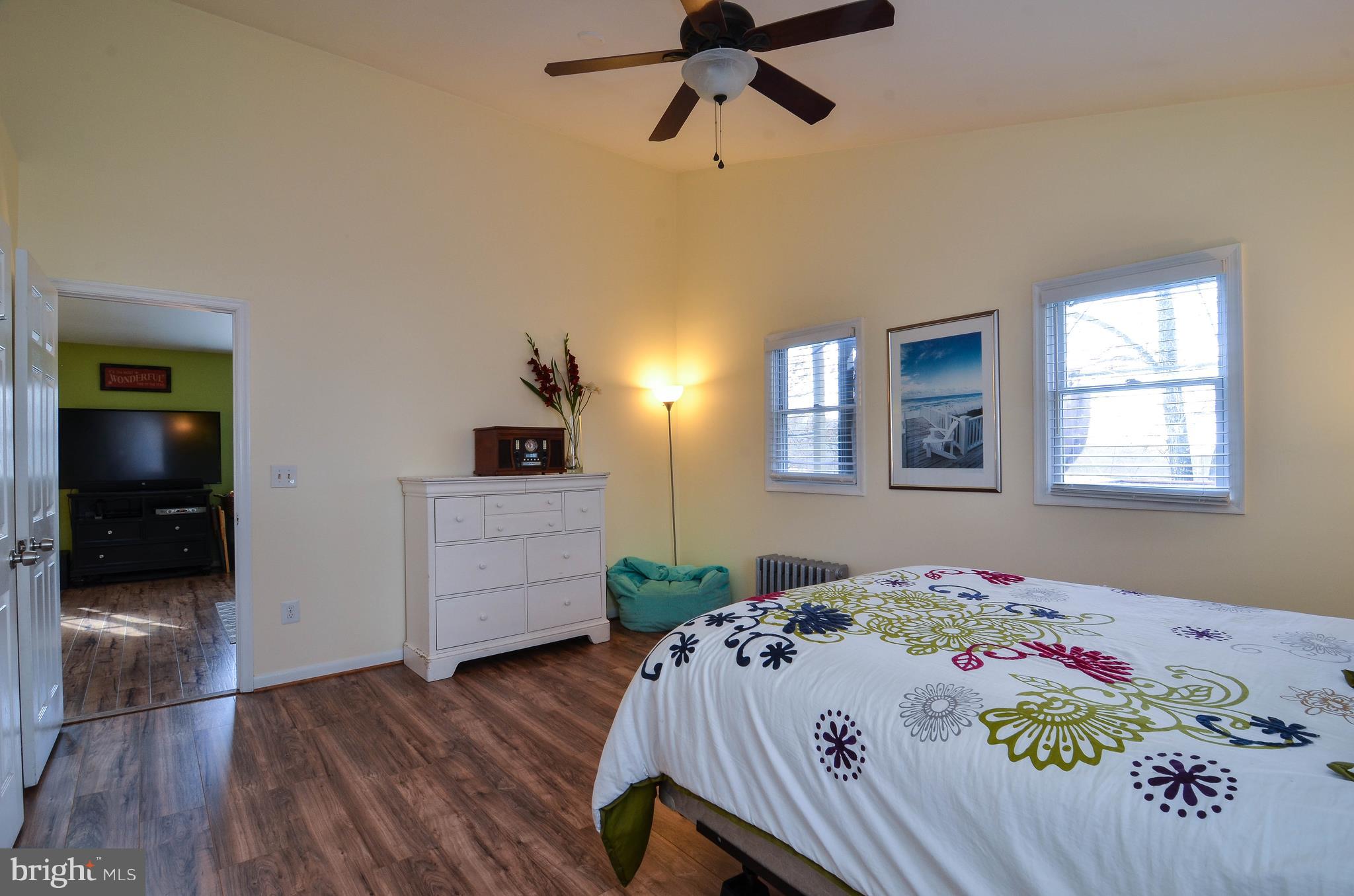26630 Ridge Road Damascus, MD 20872 - Photo 22 of 42 1st Floor Master Bedroom or In-Law Suite.