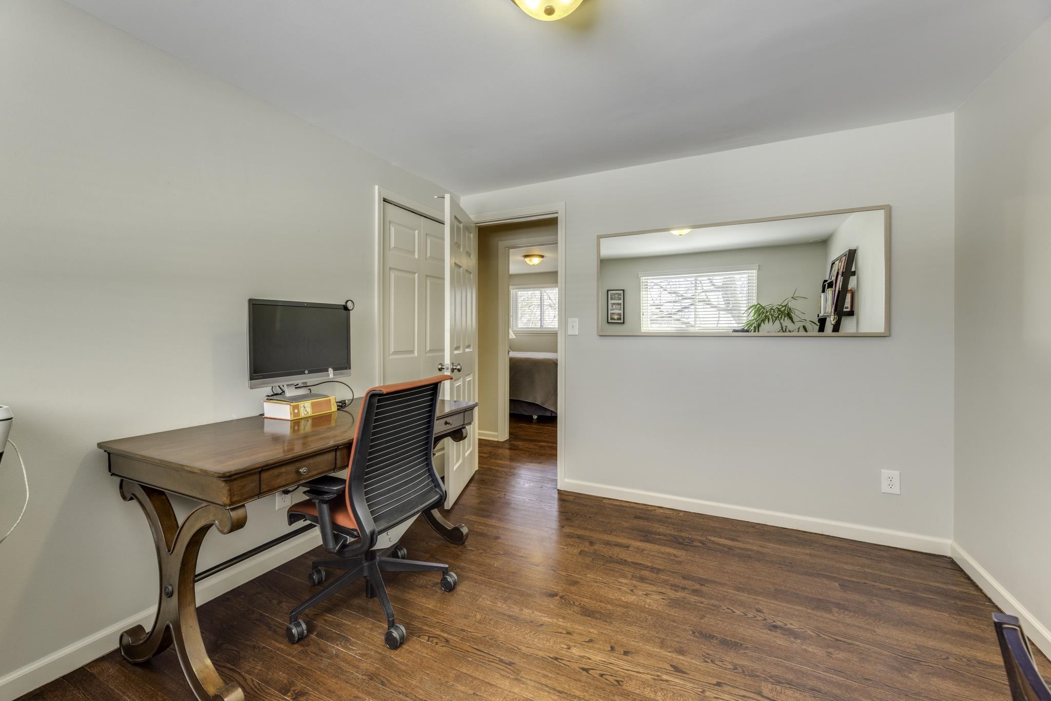 2762 Bridle Road Bloomfield Hills, MI 48304 - Photo 24 of 42 50166885-e32bc409-3901-40d1-8f57-fd58ef81fcec.JPG