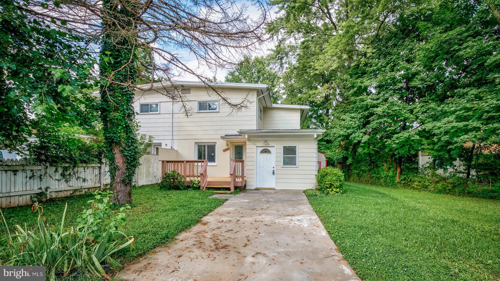 10626 Ashby Place Fairfax, VA 22030 - Photo 1 of 27 Exterior (Front)