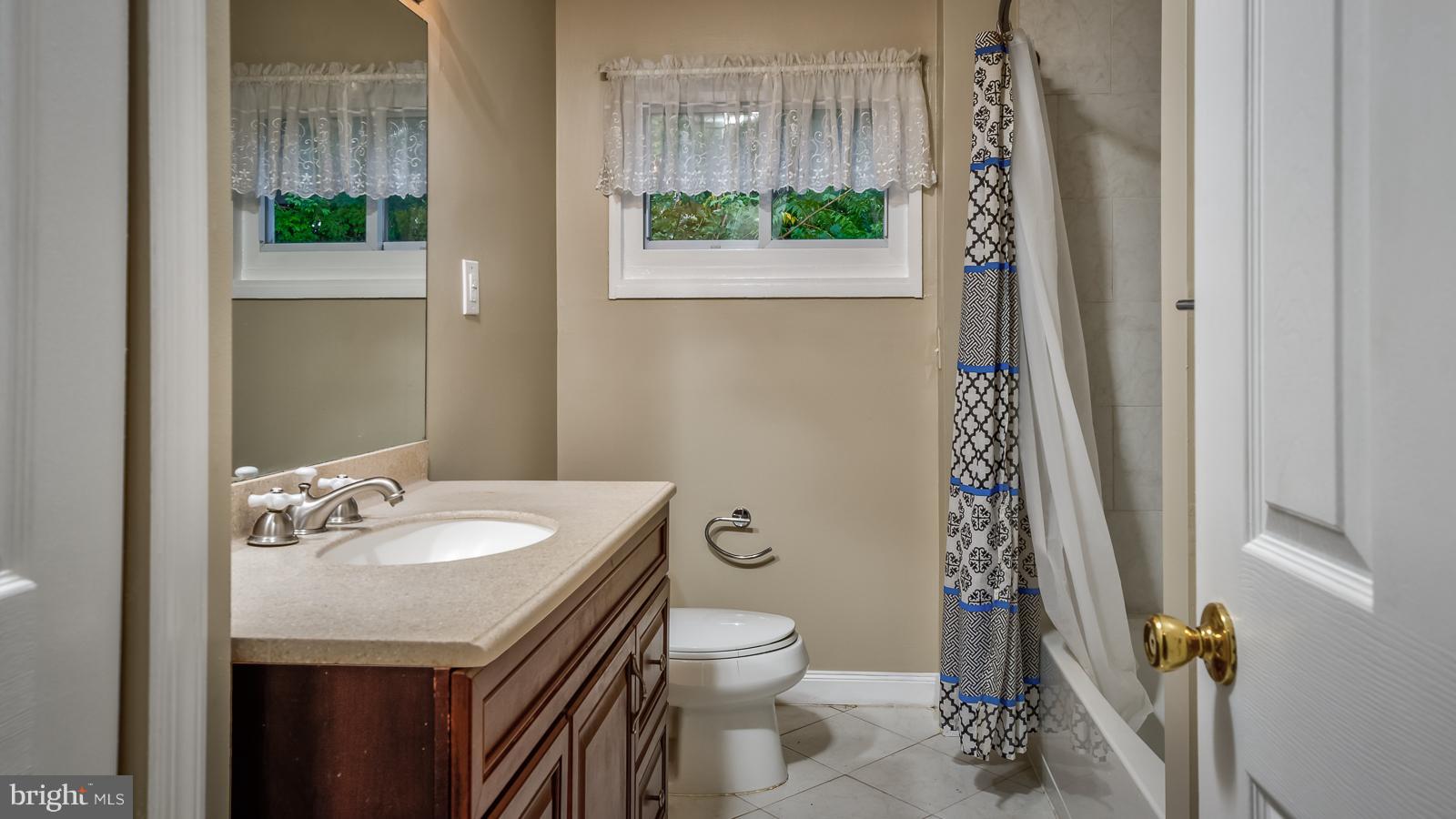 10626 Ashby Place Fairfax, VA 22030 - Photo 13 of 27 Bath (Master)