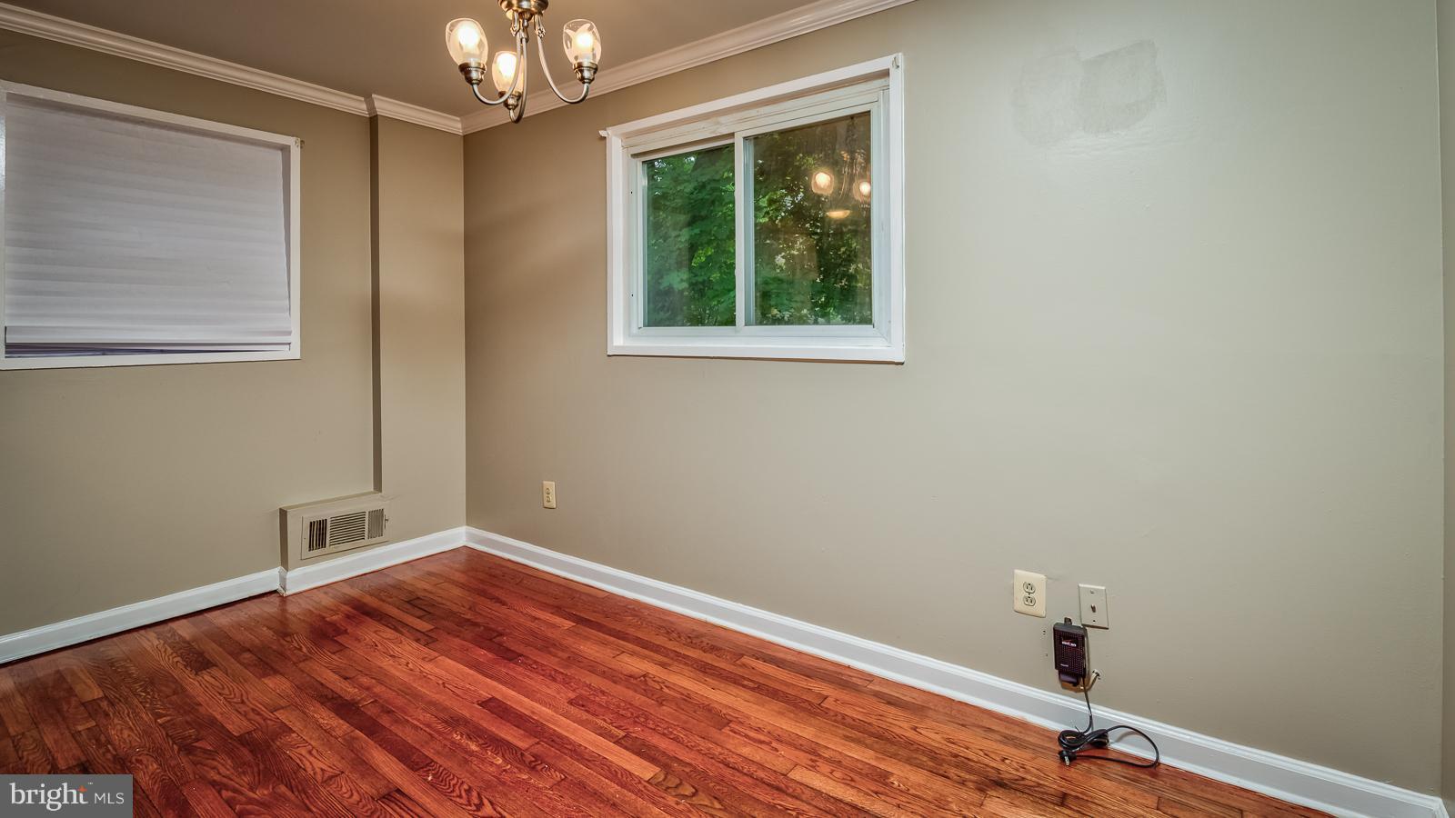 10626 Ashby Place Fairfax, VA 22030 - Photo 19 of 27 Dining Room