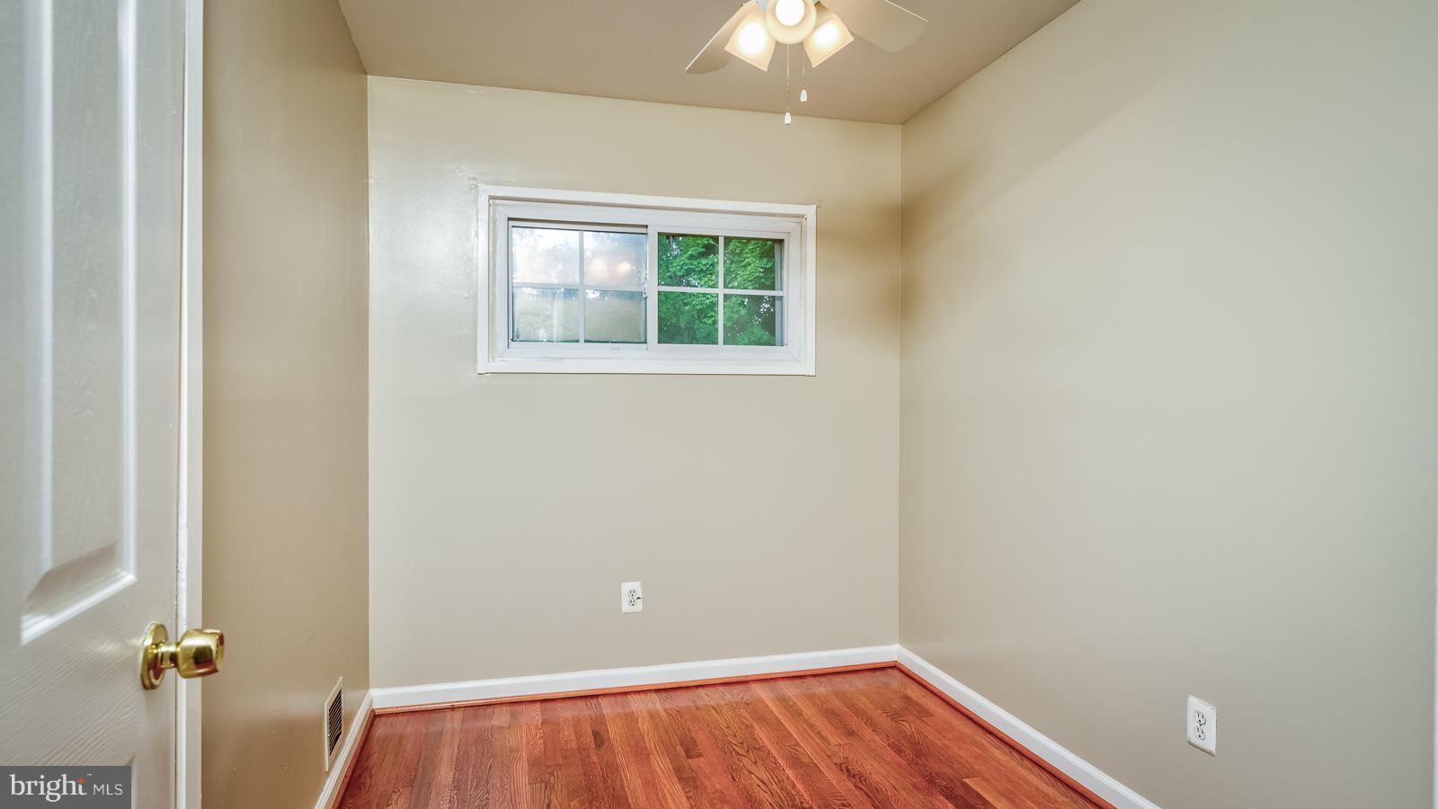 10626 Ashby Place Fairfax, VA 22030 - Photo 24 of 27 Bedroom