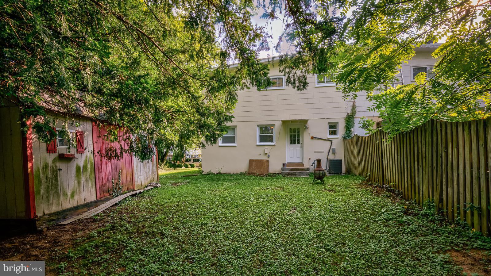 10626 Ashby Place Fairfax, VA 22030 - Photo 27 of 27 Exterior (Front)