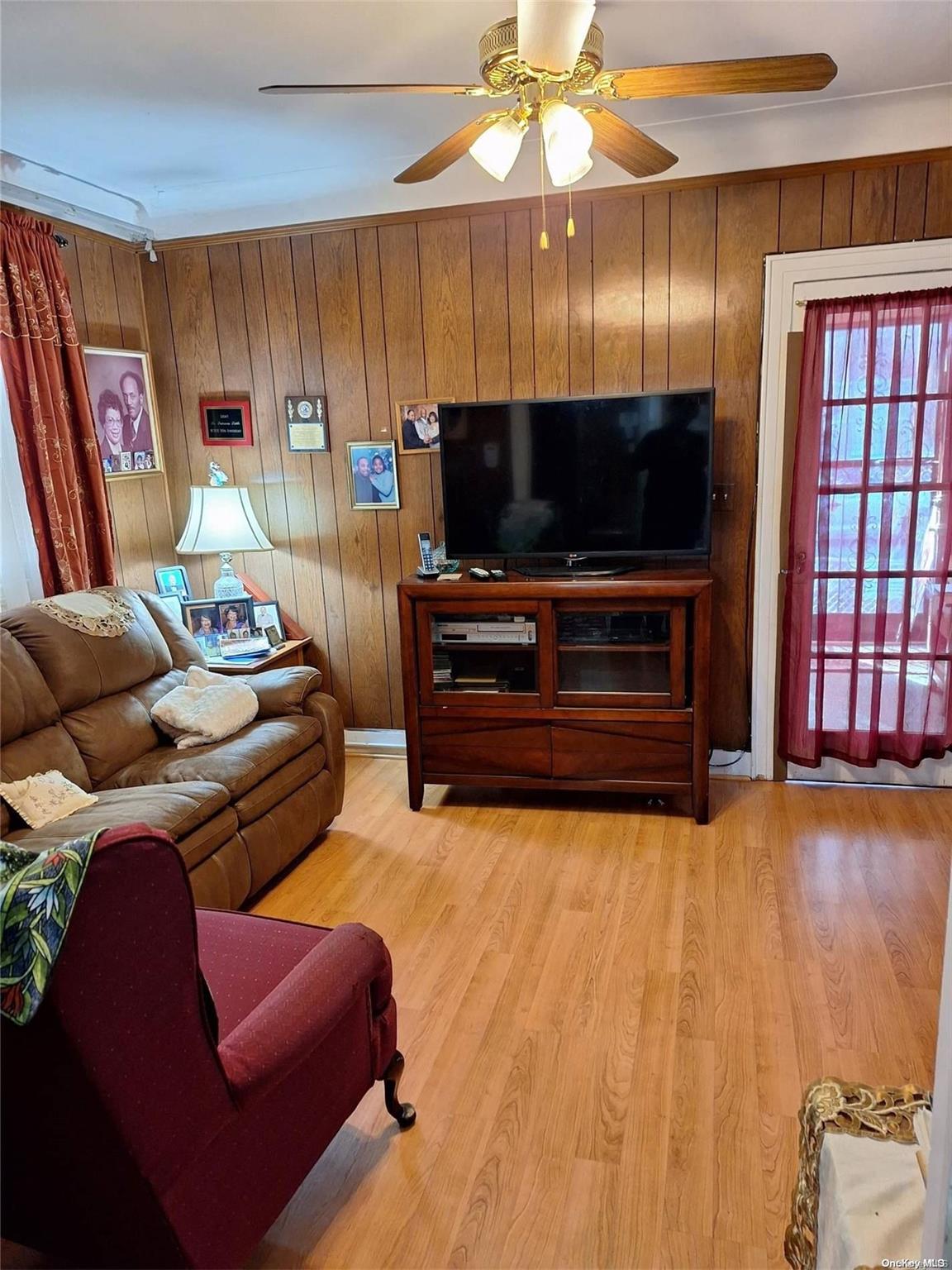 109-29 Union Hall Street Queens, NY 11433 - Photo 8 of 20 Living Room