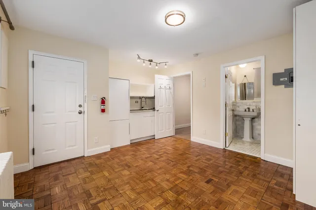 $1,600 | 1415 T Street Northwest, Unit 101, Washington, DC 20009