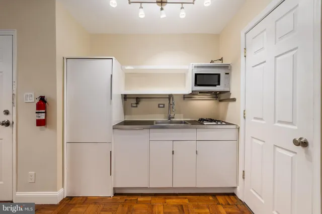 $1,600 | 1415 T Street Northwest, Unit 101, Washington, DC 20009