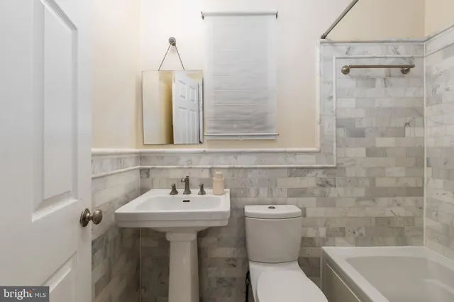 $1,600 | 1415 T Street Northwest, Unit 101, Washington, DC 20009