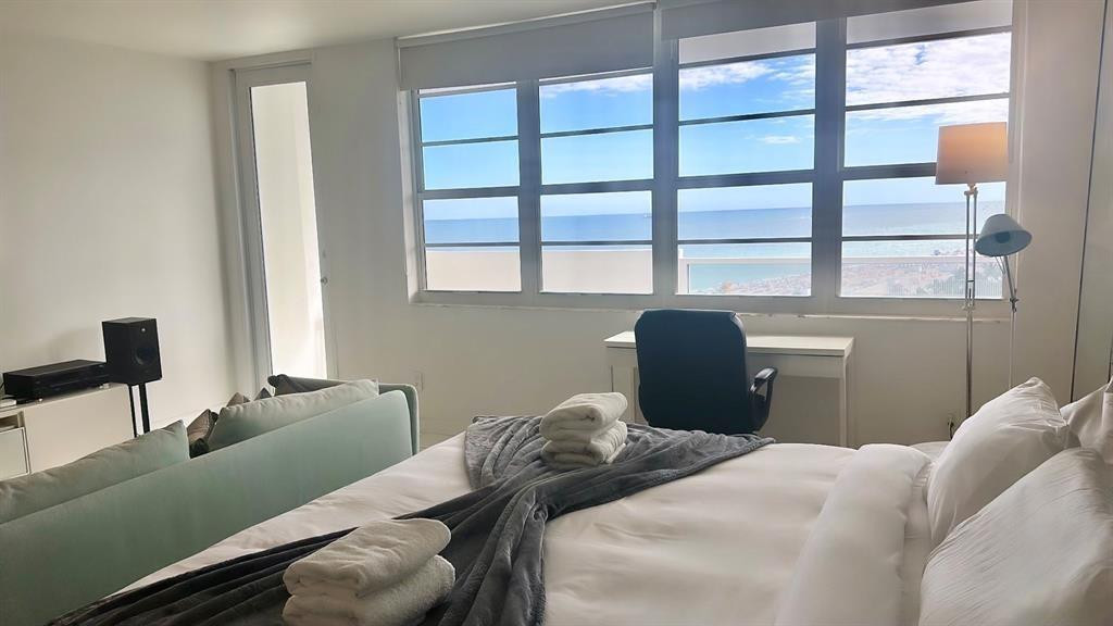 100 Lincoln Road, Unit 1240 Miami Beach, FL 33139 - Photo 1 of 7 Photo 1